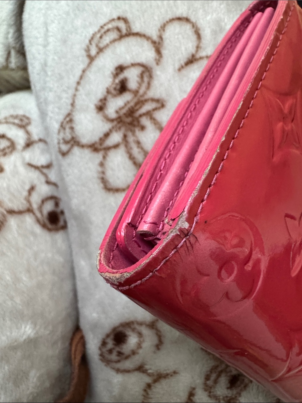 Louis Vuitton pink Vernis Monogram Long Sarah Wallet with Gold Snap - Picture 11 of 14